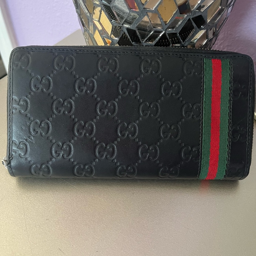 Gucci Continental wallet